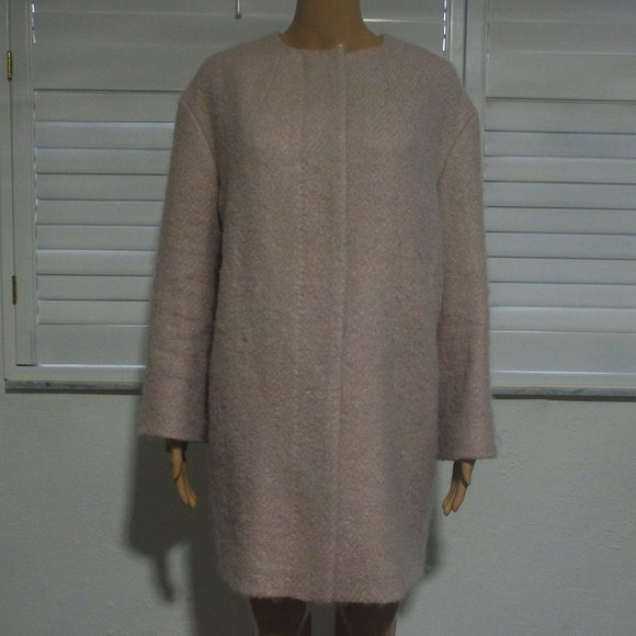Les Copains Pink Teddy Jacket with Minimalist Design - Picture 1 of 7